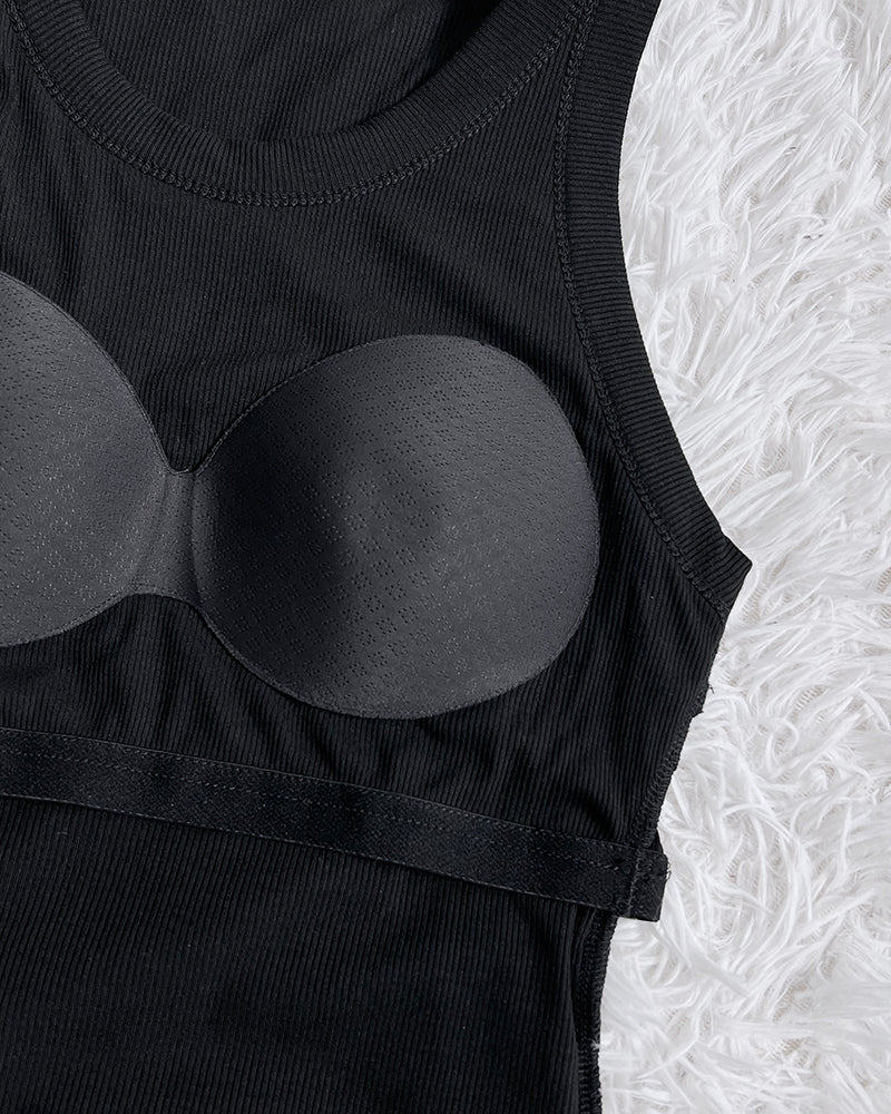 Ribbed tank with built-in shelf bra