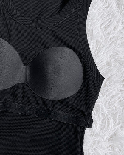 Ribbed tank with built-in shelf bra