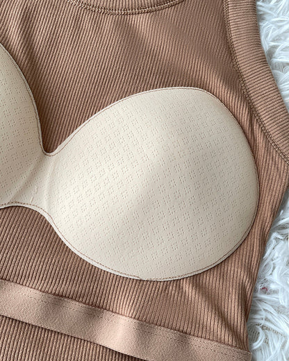 Ribbed tank with built-in shelf bra